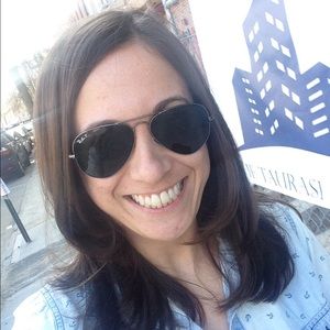 Meet your Posher, Lisa