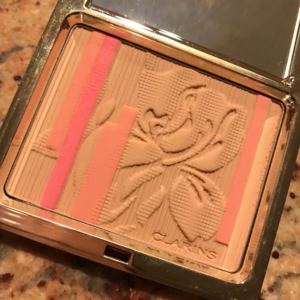 Clarins Eclat Palette Face and Blush Powder