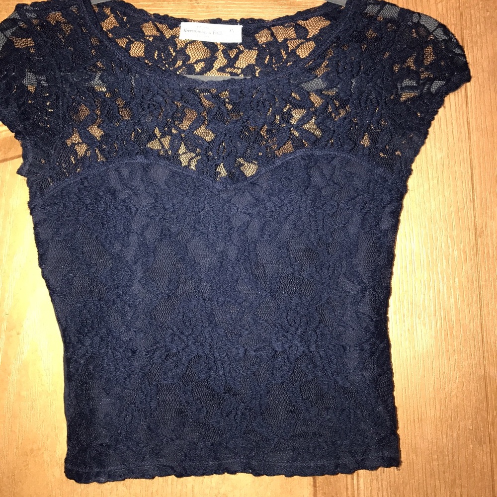 Classic Lace crop top