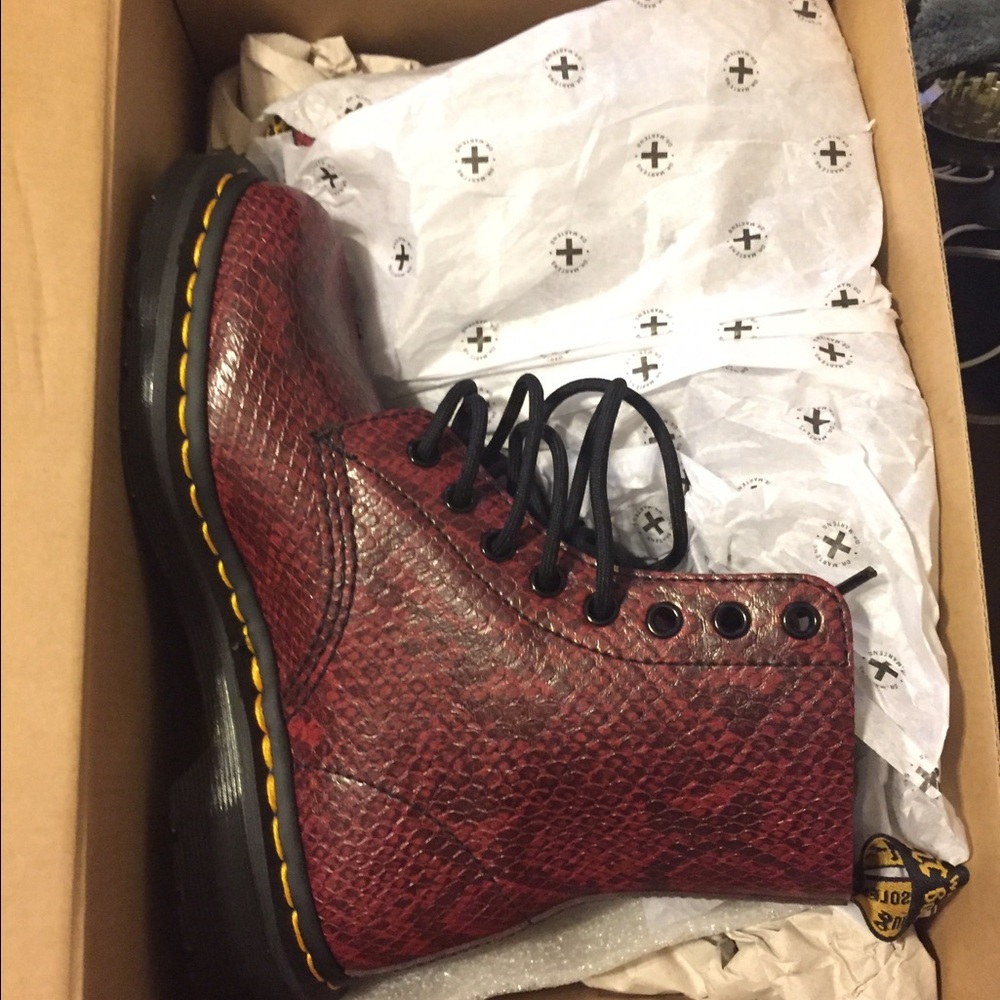 Worn once snake skin doc martens size 6