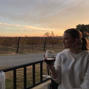 Meet your Posher, Caroline