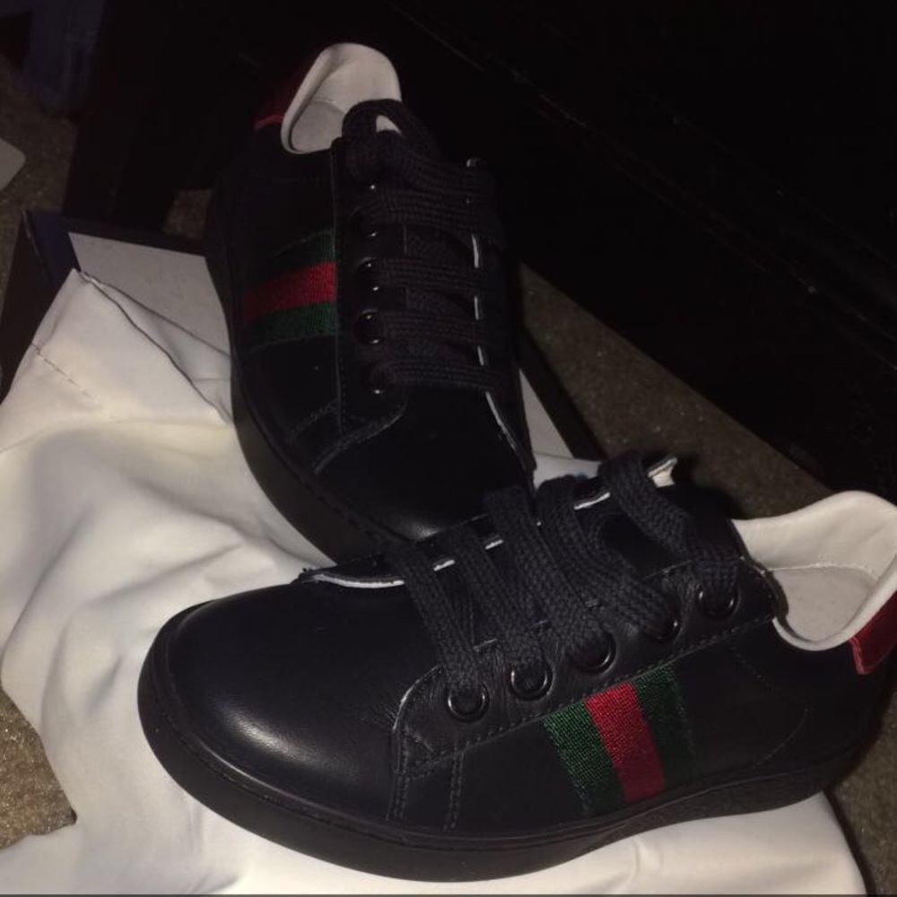 Kid Gucci Shoes/ never worn