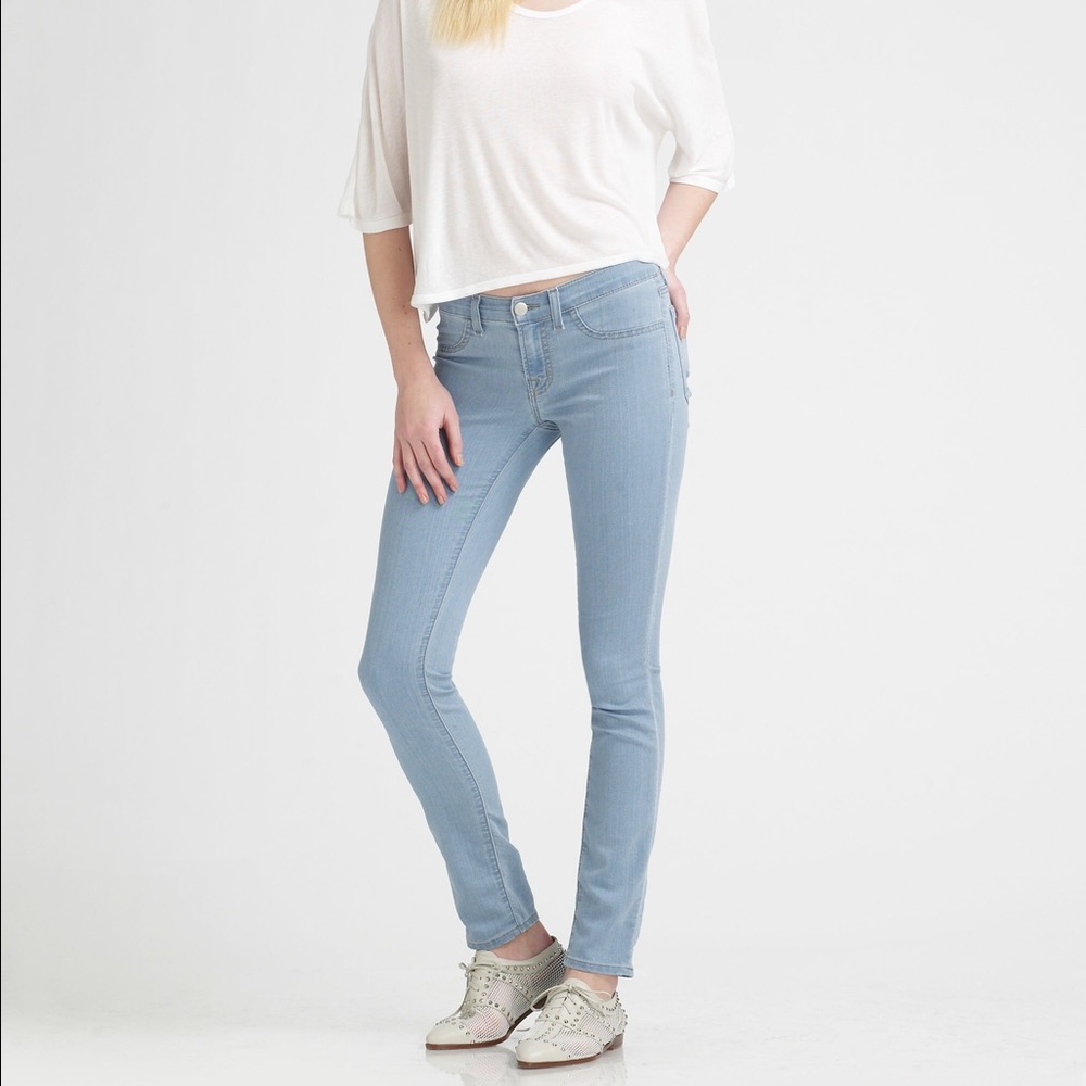 J Brand Skinny Jegging in Wallflower
