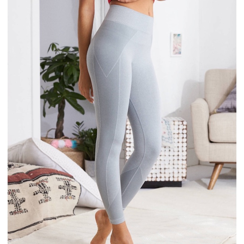 ISO AERIE PLAY SEAMLESS LEGGING IN GREY/SIZE SM