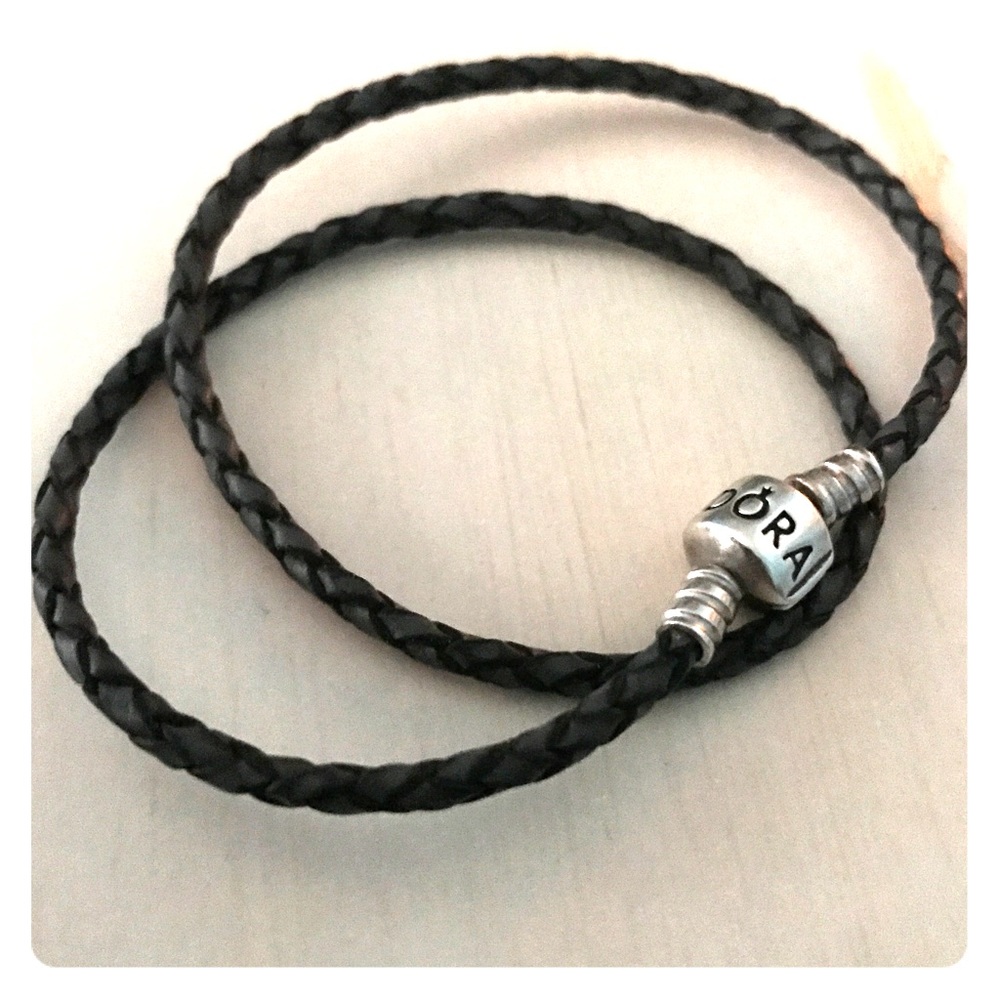 Authentic Pandora Gray Leather Bracelet  Like New!