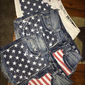 Miss Me Shorts white pair 29 blue pairs 30