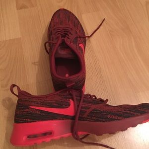 Nike Women's Max Thea Sneakers-size 9.5