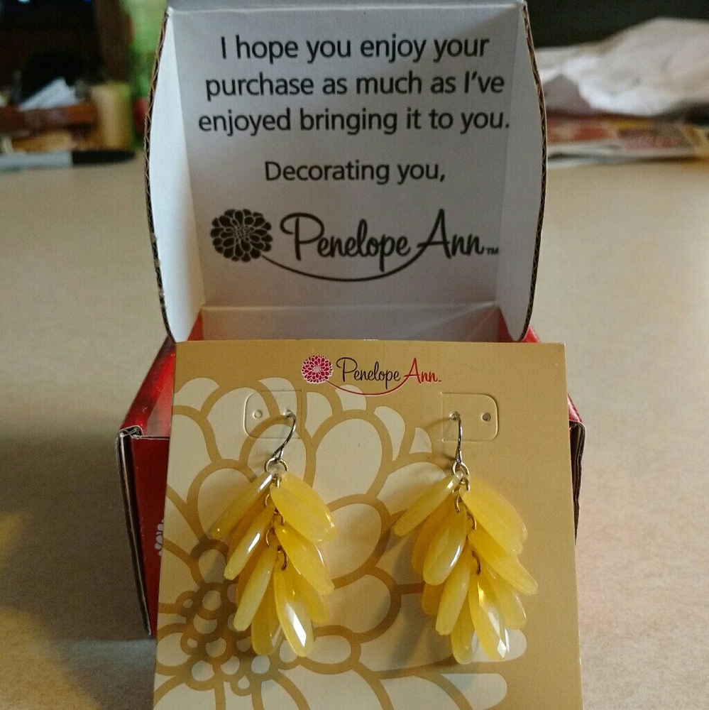 Brand New Penelope Ann "Island Paradise" Earrings