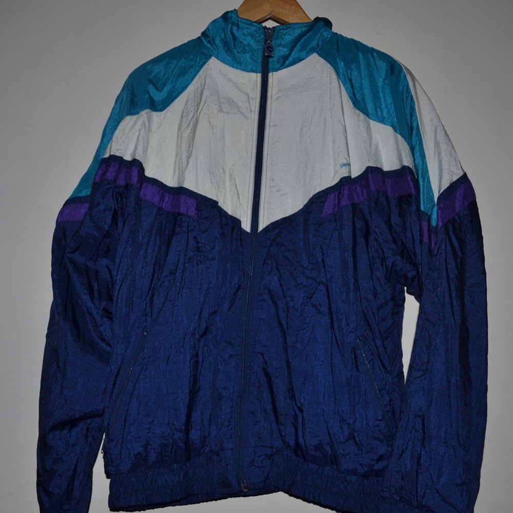 VINTAGE PIERRE CARDIN WINDBREAKER