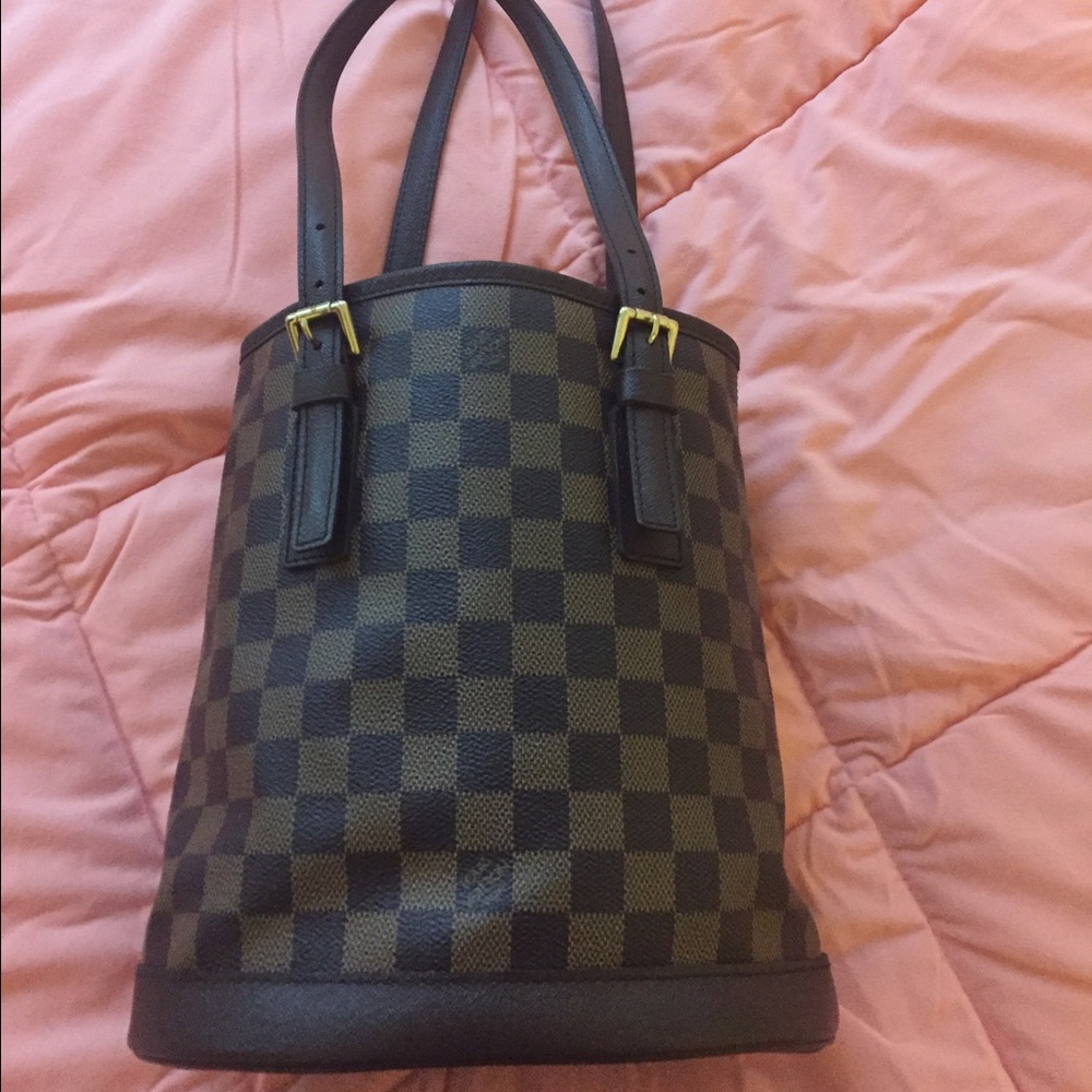 Authentic LV Damier Ebene Marais Bucket Bag