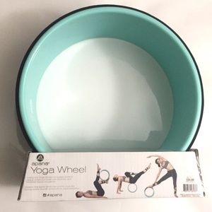 🎉SOLD!🎉$50 Apana yoga wheel turquoise rubbergrip