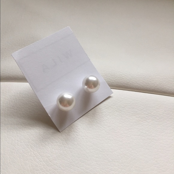 Pearl Double-Sided Earrings - Picture 3 of 3