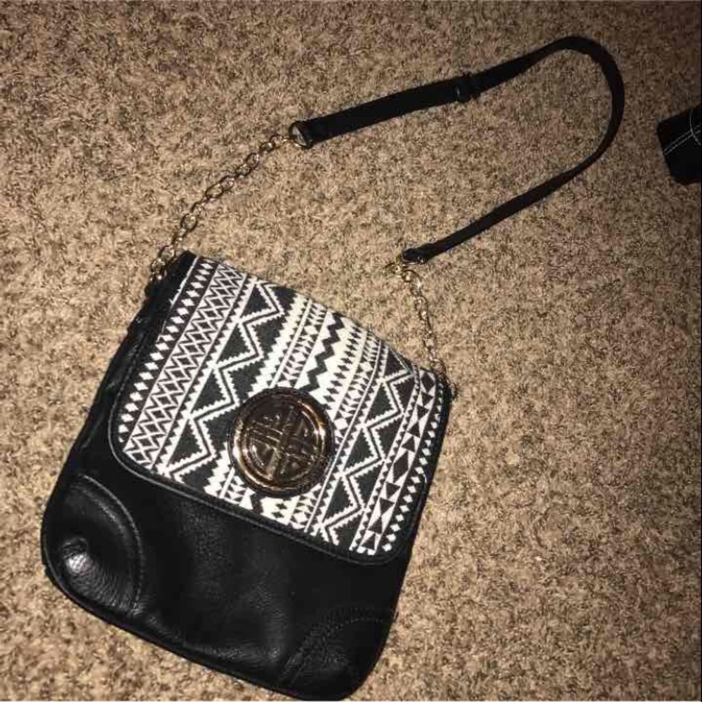 Black & White Chevron Purse
