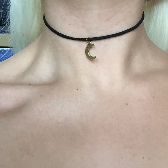 Antique Gold Choker with Moon - Picture 4 of 4