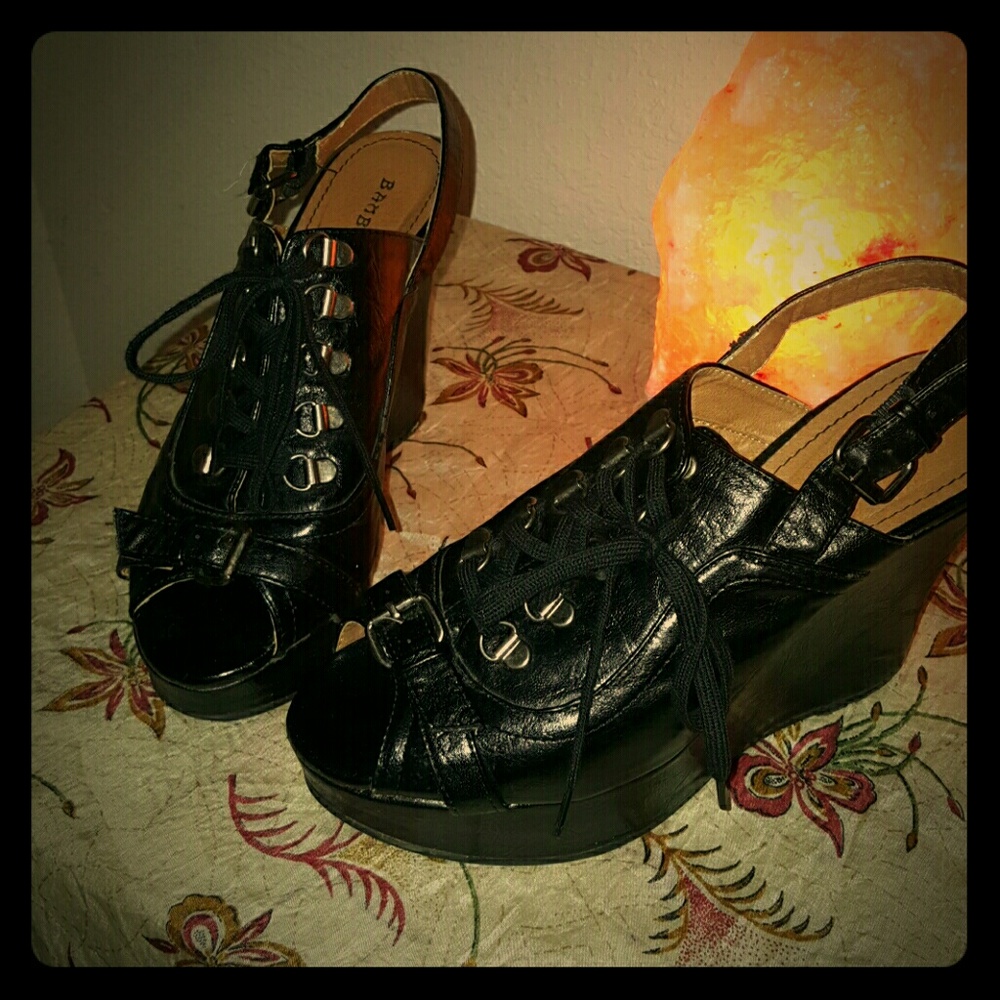 Black gothy high platform peep toe wedgies sz 8