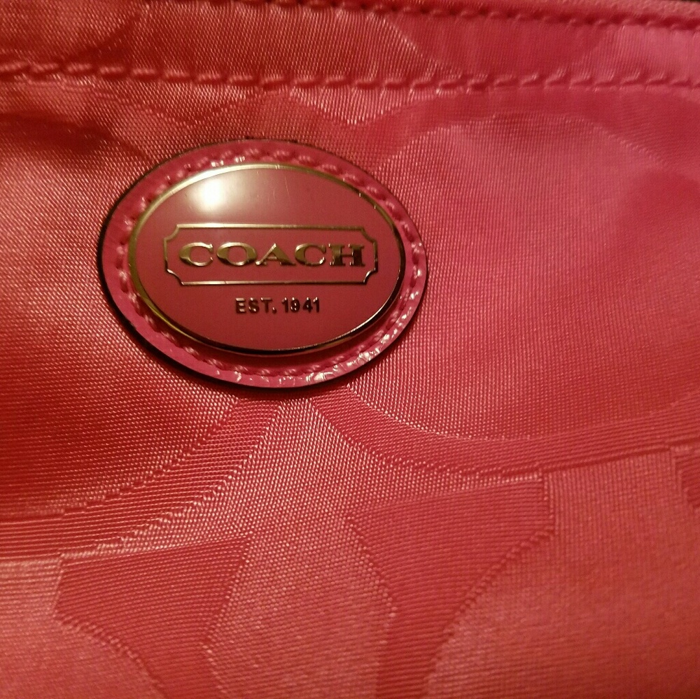Coach - Picture 4 of 5