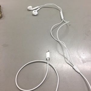 iPhone 7 earphones