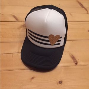 Trucker hat