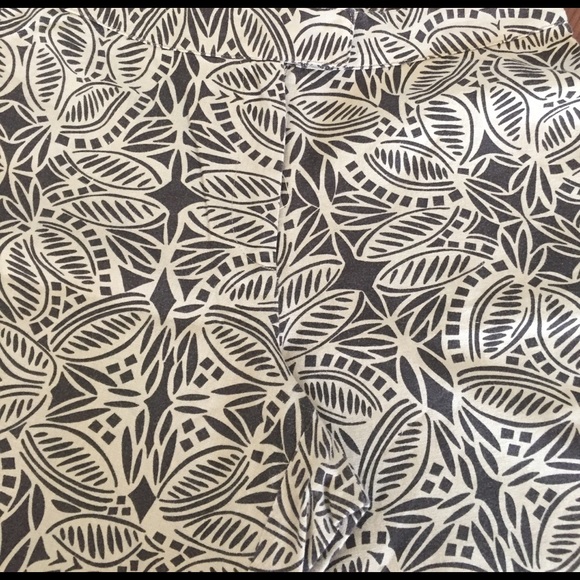 🌻Sophisticated Capris Sale🌻 - Picture 2 of 4