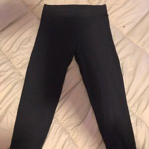 Victoria's Secret Capri Leggings
