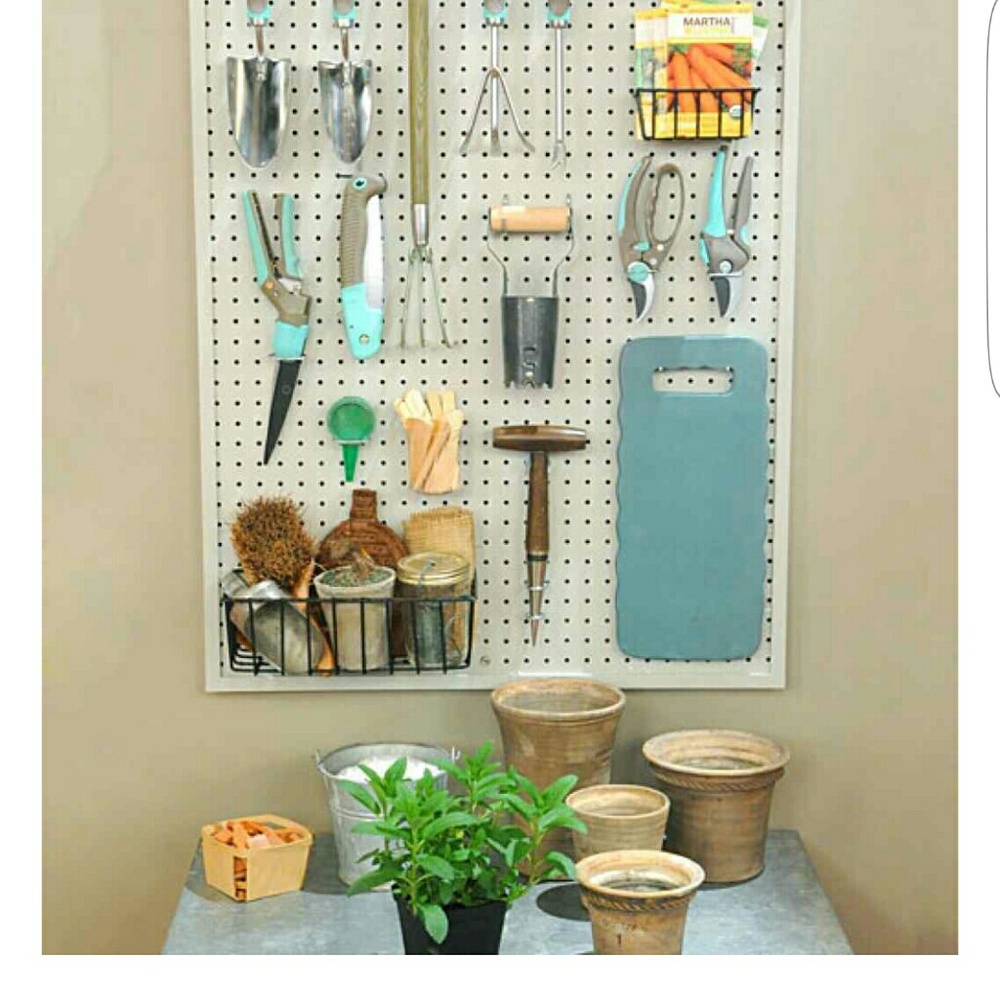 Meet your Posher, Pamela