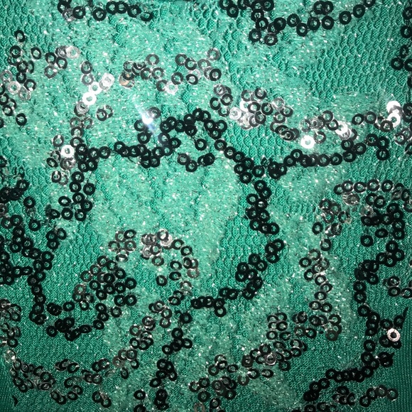 Beautiful long sleeve - Picture 5 of 7