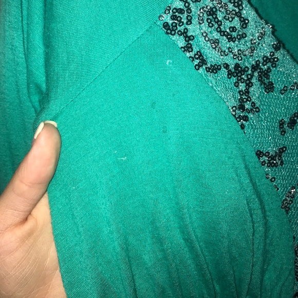 Beautiful long sleeve - Picture 7 of 7