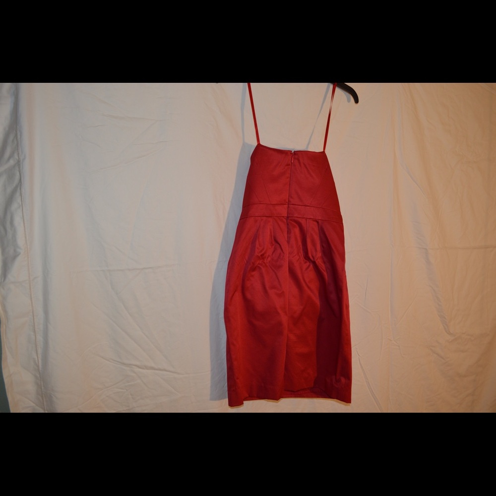 RED STRAPLESS DRESS - Picture 2 of 2