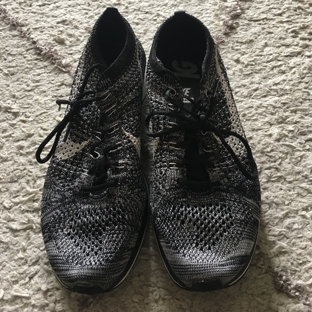 Nike flyknit racer Oreo / cookies and cream