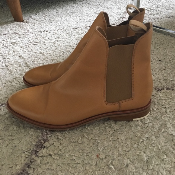 Everlane Shoes - Everlane camel boots
