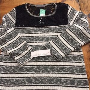 Loveappella lace detail knit top NWT 🎉SALE🎉