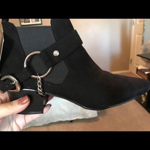 Forever 21 boots, ordered wrong size.