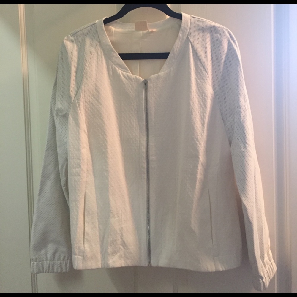 White spring leather bomber jacket