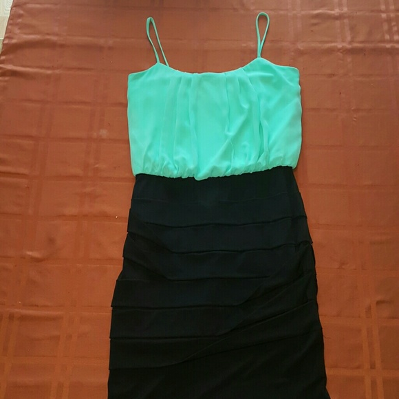 DONATED* Two-Toned Cocktail Dress - Picture 4 of 4