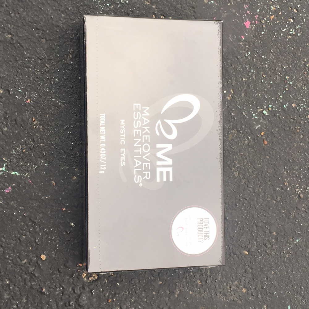 Makeover essentials " mystic eyes"