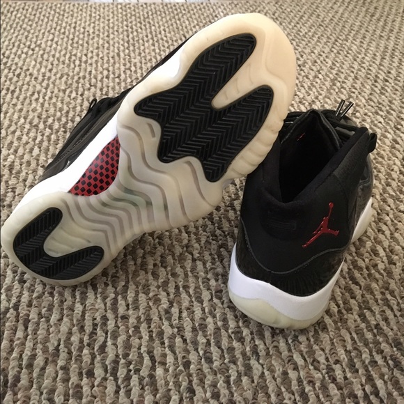 Jordan 11 '72-10' - Picture 2 of 4