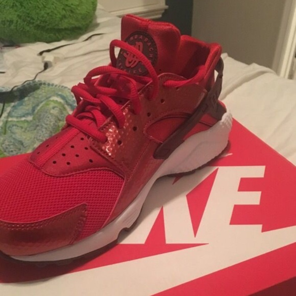 Red Air Huaraches