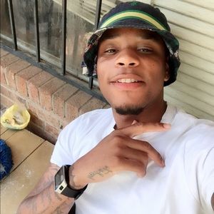 Meet your Posher, Dwayne