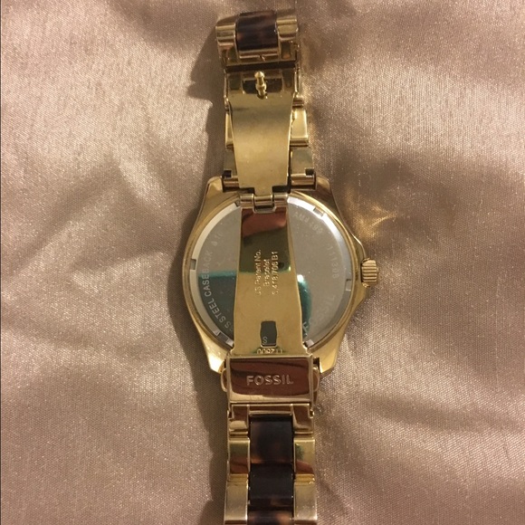 Fossil Watch - Picture 2 of 3