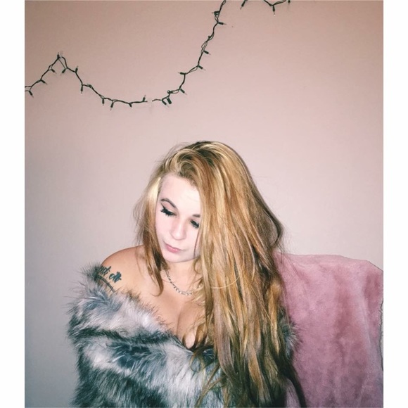 Meet your Posher, Kimberly - Picture 5 of 5