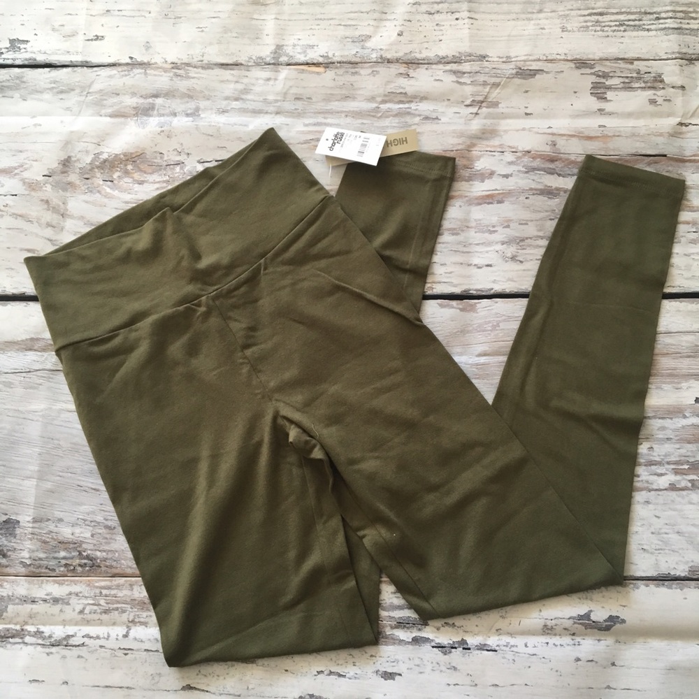 Charlotte Russe high waisted leggings in olive!