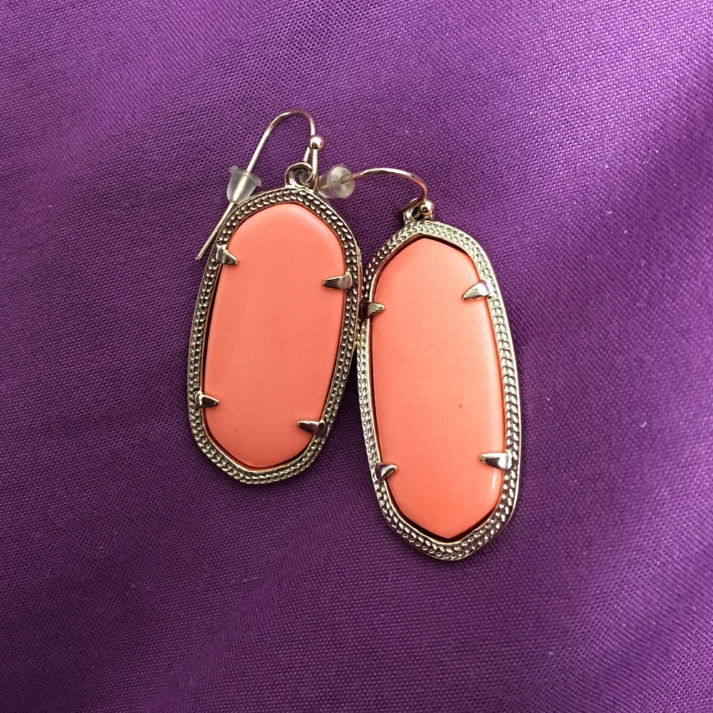 *SOLD* Peach Kendra Scotts