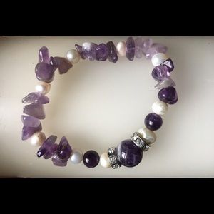 Oooooohhhh! A bracelet!