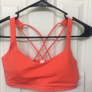 Lululemon Free To Be Bra size 6