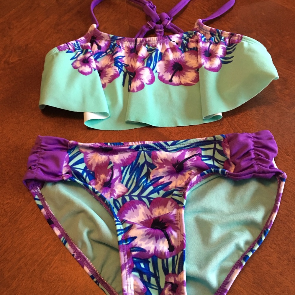 EUC girls size 8 justice swim suit no smoking