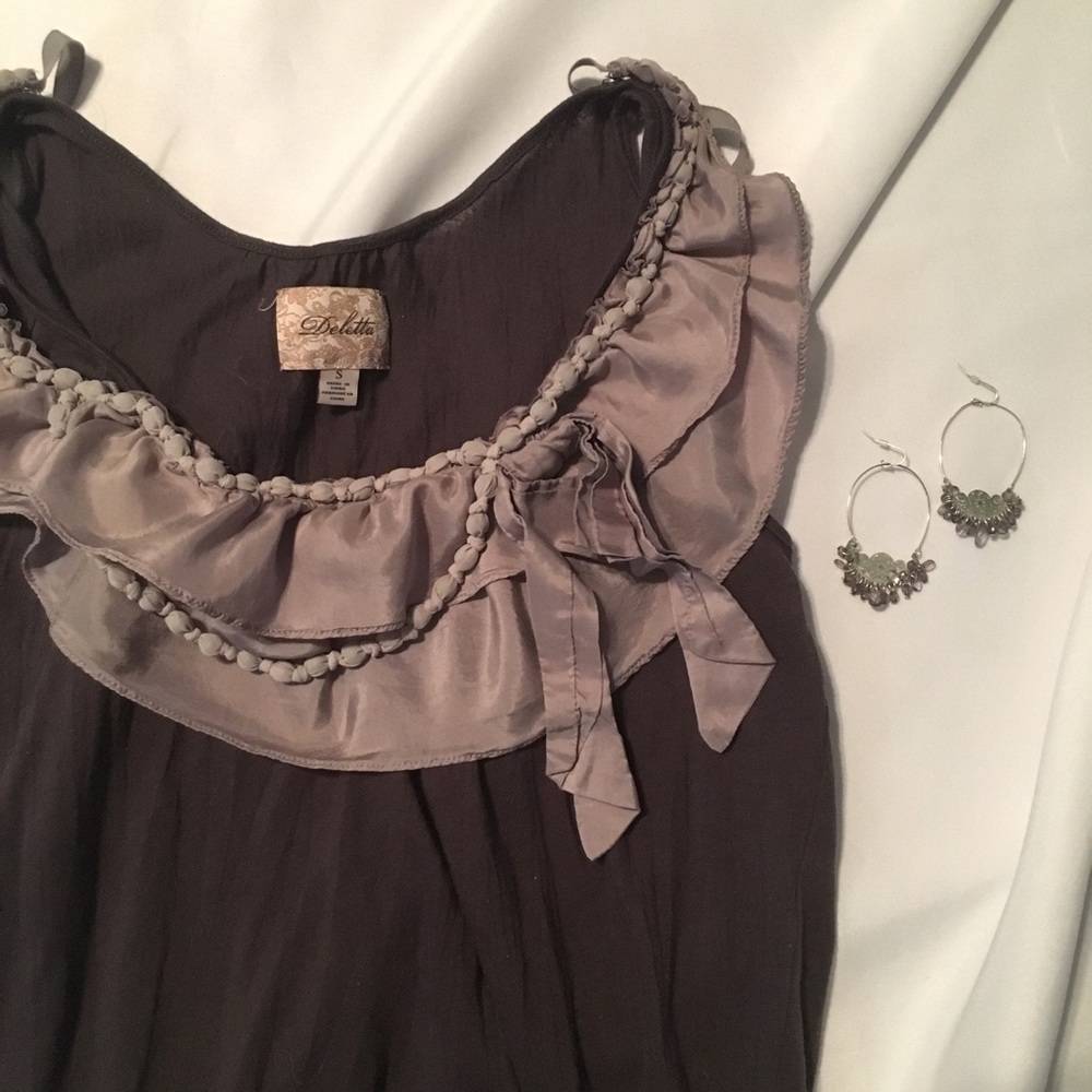 Grey Loose Top with Removable Ruffle Bib