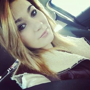 Meet your Posher, Deanna