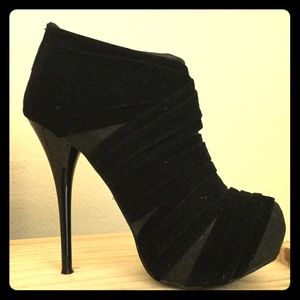 Sexy Suede Black Booties