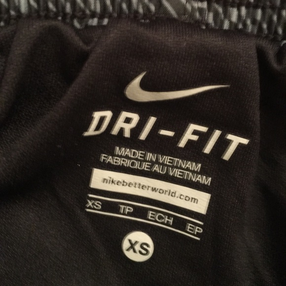 🖤NWOT NIKE SHORTS🖤 - Picture 2 of 2