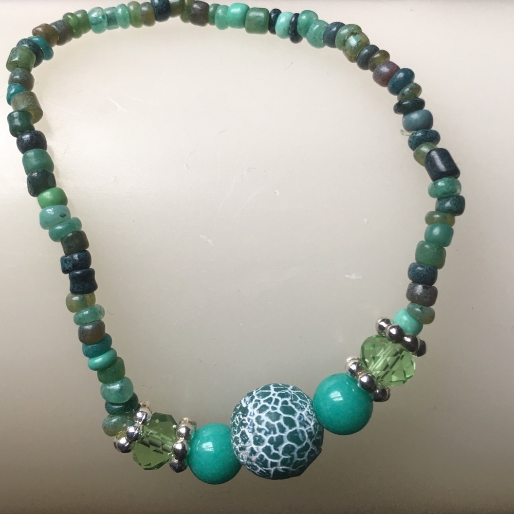 Green/blue glass beaded bracelet
